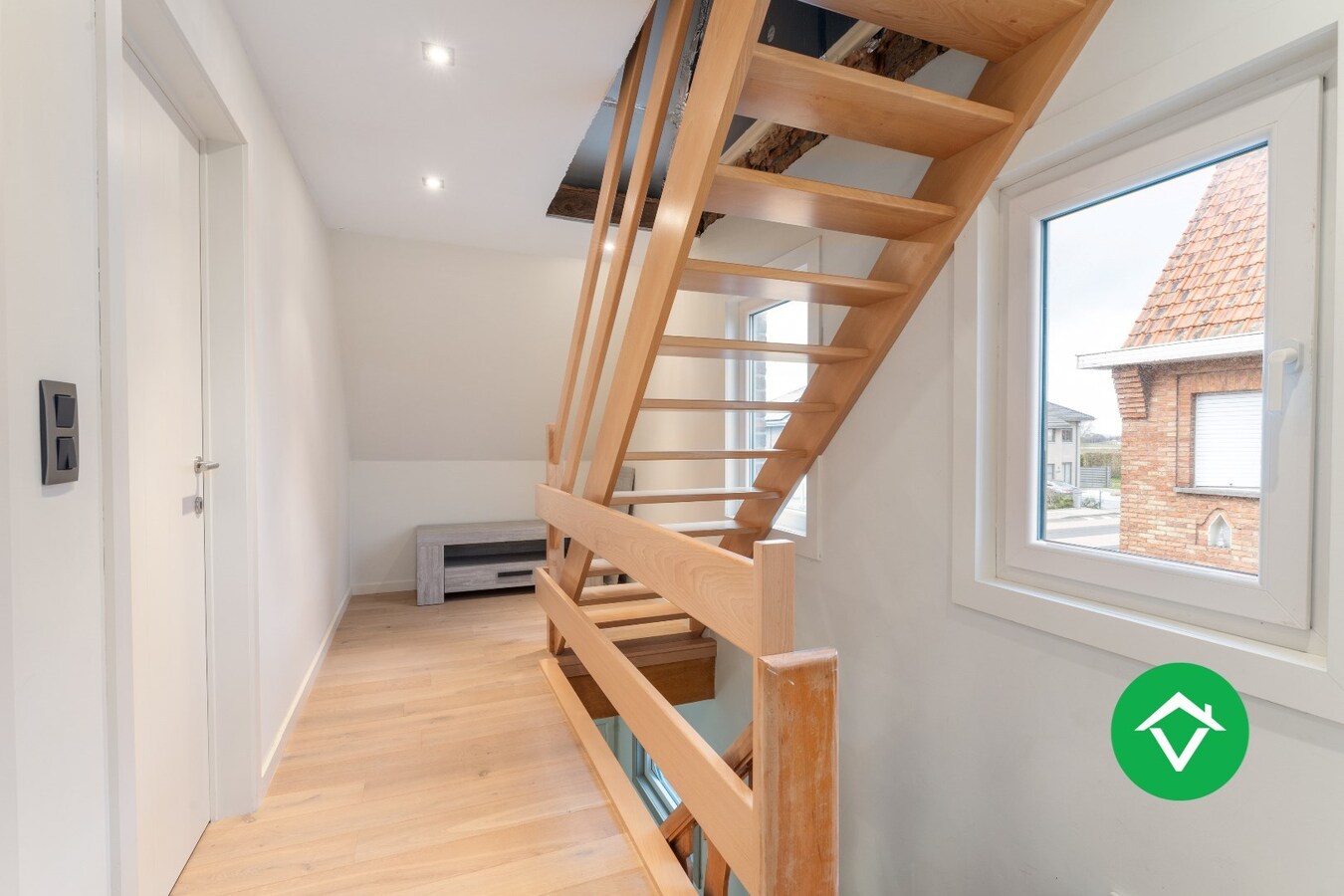 Instapklare woning met 2 slaapkamers en zicht op de groene velden te Eernegem 