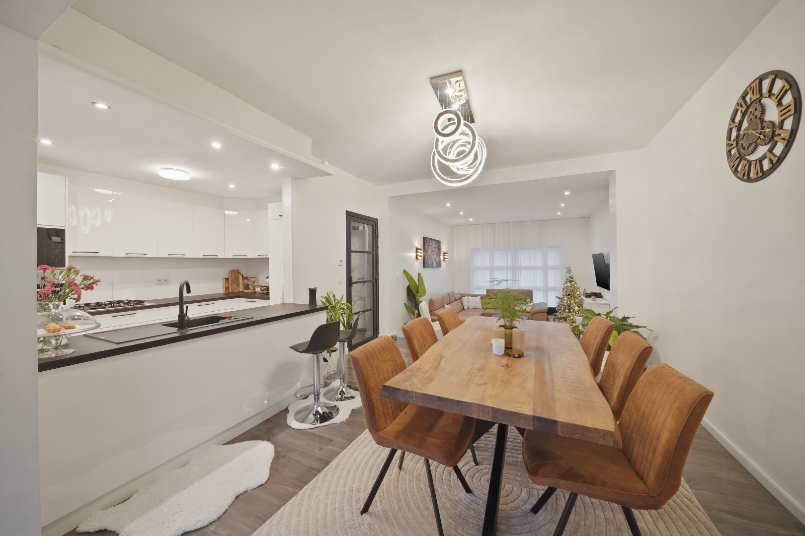 Instapklare woning met diepe tuin te Oostende 