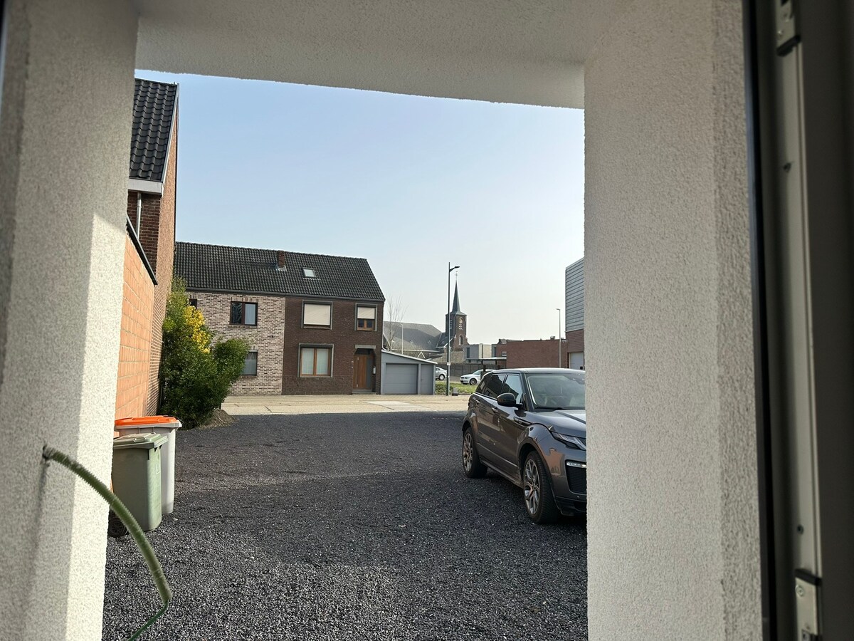 Gerenoveerde bungalow in pittoresk Uikhoven (Maasmechelen). 