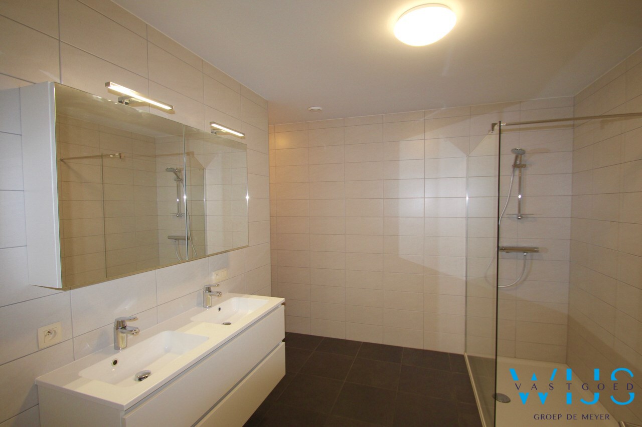 Instapklaar gelijkvloers appartement te Lievegem (Waarschoot) ! 