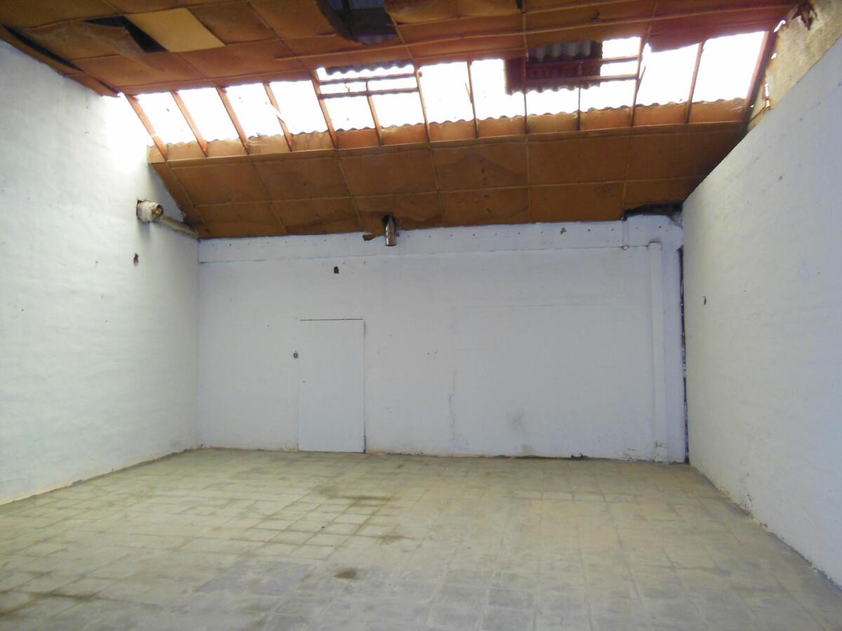 Ruime loods te huur in het Vlamingveld te Jabbeke 