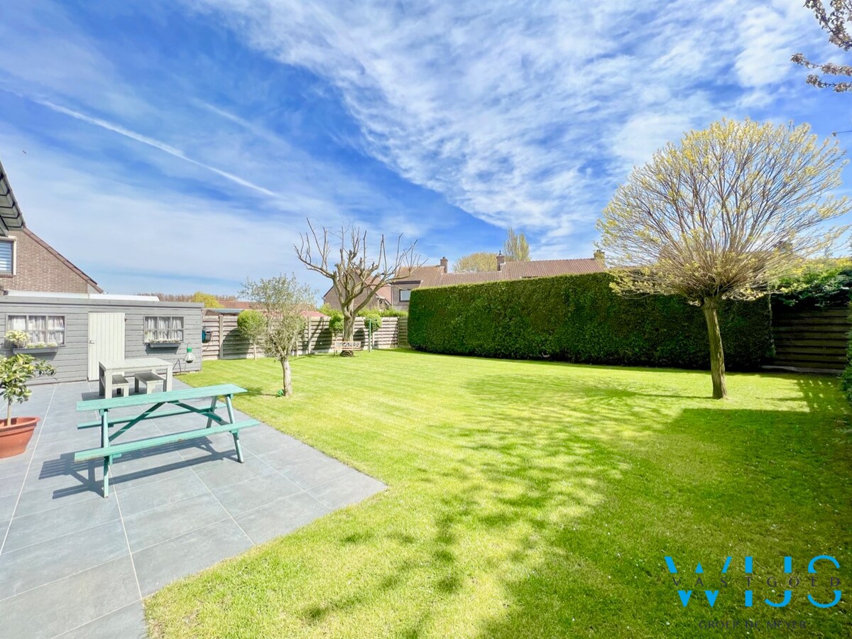 Instapklaar woonhuis met 4 slaapkamers, ruime tuin &amp; garage te ERTVELDE ! 