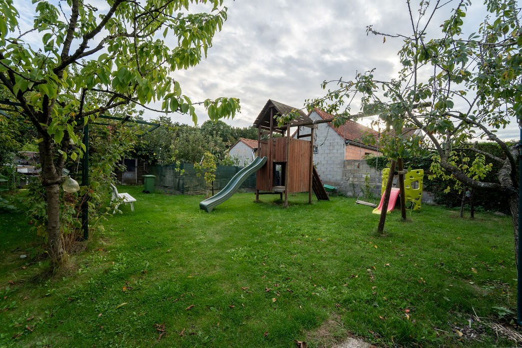 RUIM HANDELSHUIS MET WOONST TE SPALBEEK (HASSELT) 