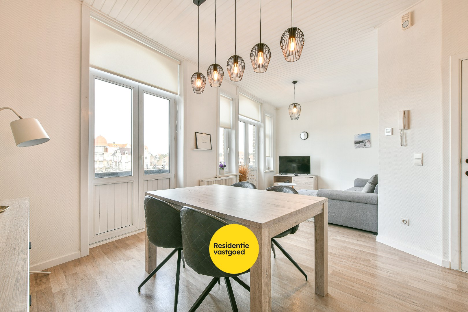 Karaktervol éénslaapkamerappartement in hartje De Haan - energiezuinig &amp; lichtrijk 