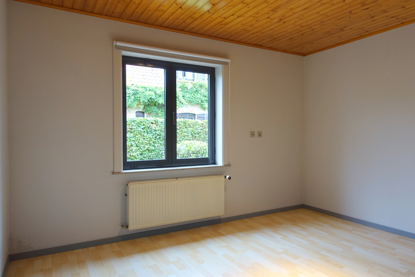 Instapklare woning met tuin en zonnig terras 