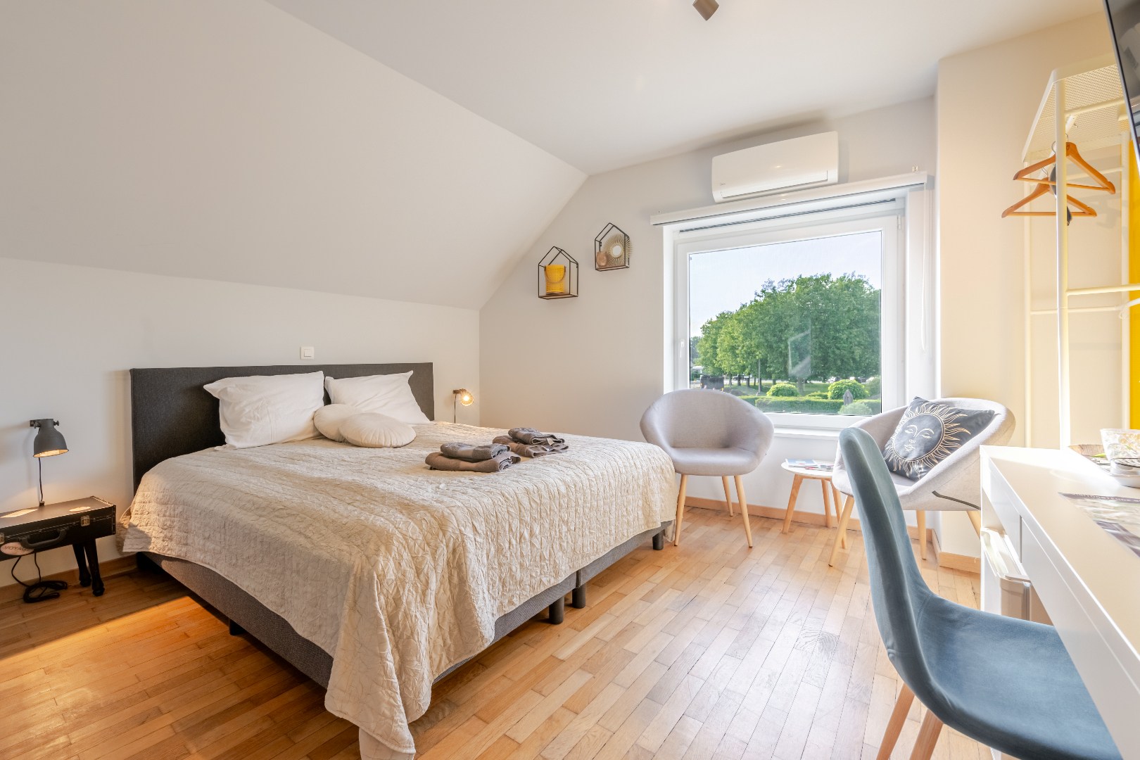 Energiezuinige villa met exclusieve wellness en polyvalent bijgebouw in Oostende 