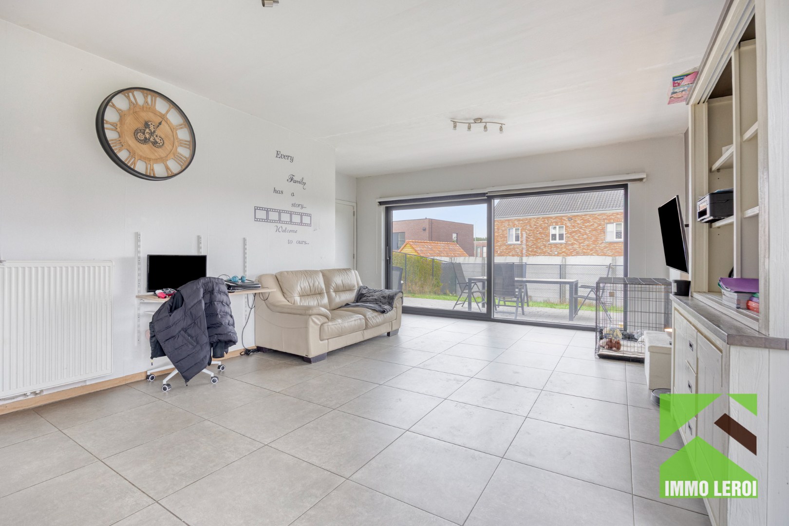 Woonkamer met doorgang terras