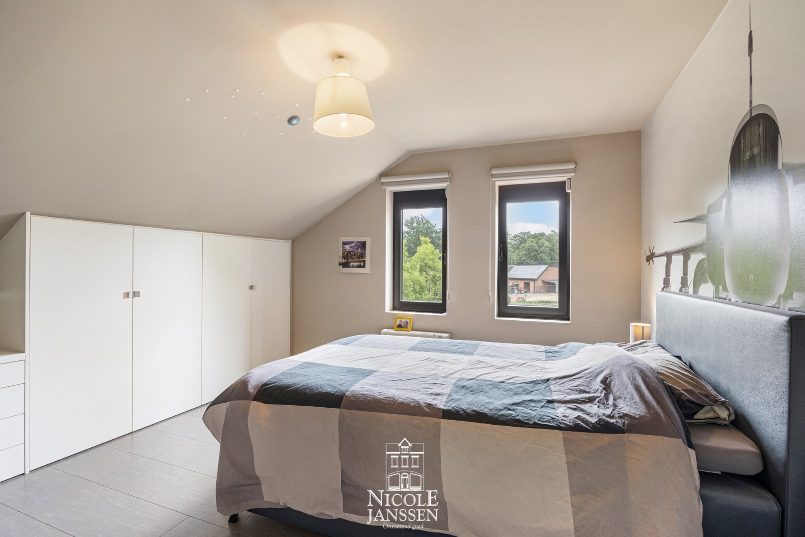 Vier ruime slaapkamers 