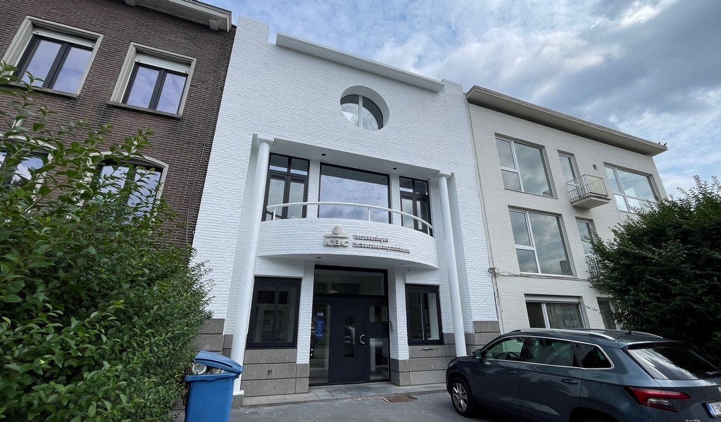 Mooi ingerichte kantoorruimte te huur in Wilrijk