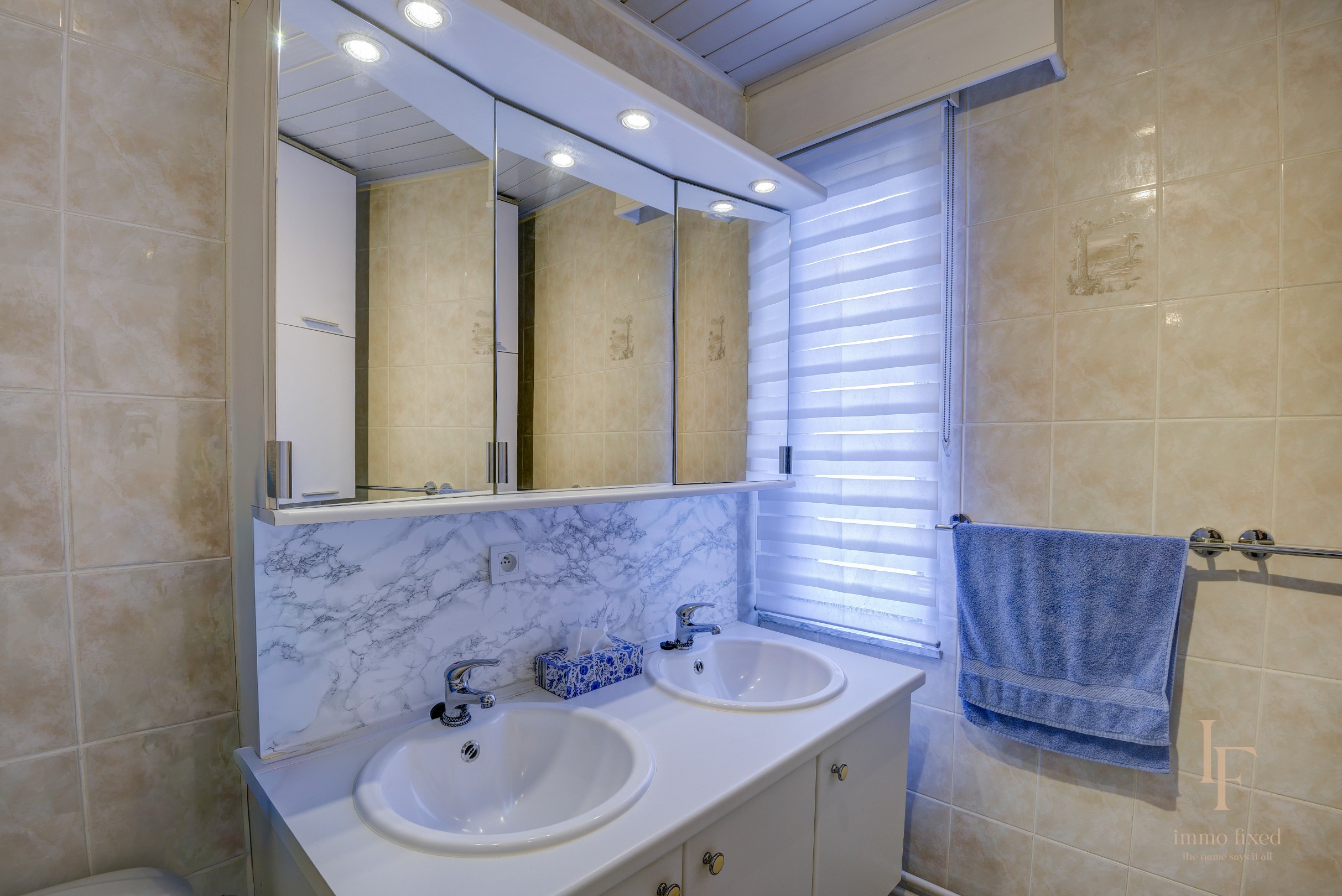 Charmante gezinswoning met groot terras en tal van mogelijkheden! 