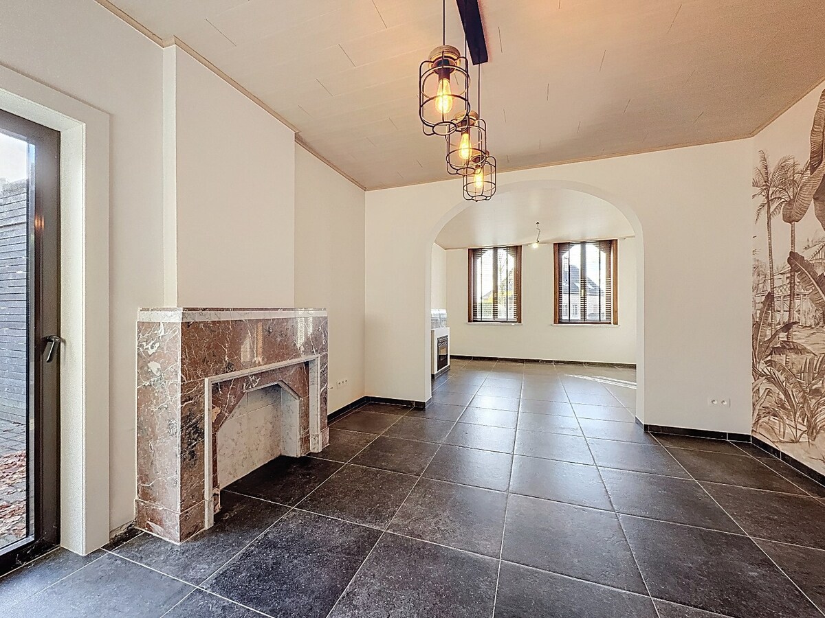 Ruime, vernieuwde HOB met leuke tuin te Zwalm 