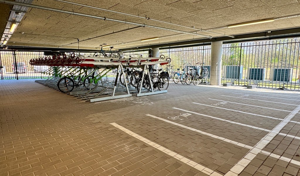 Nieuwbouw kantoren te huur langs E40 in Zwijnaarde