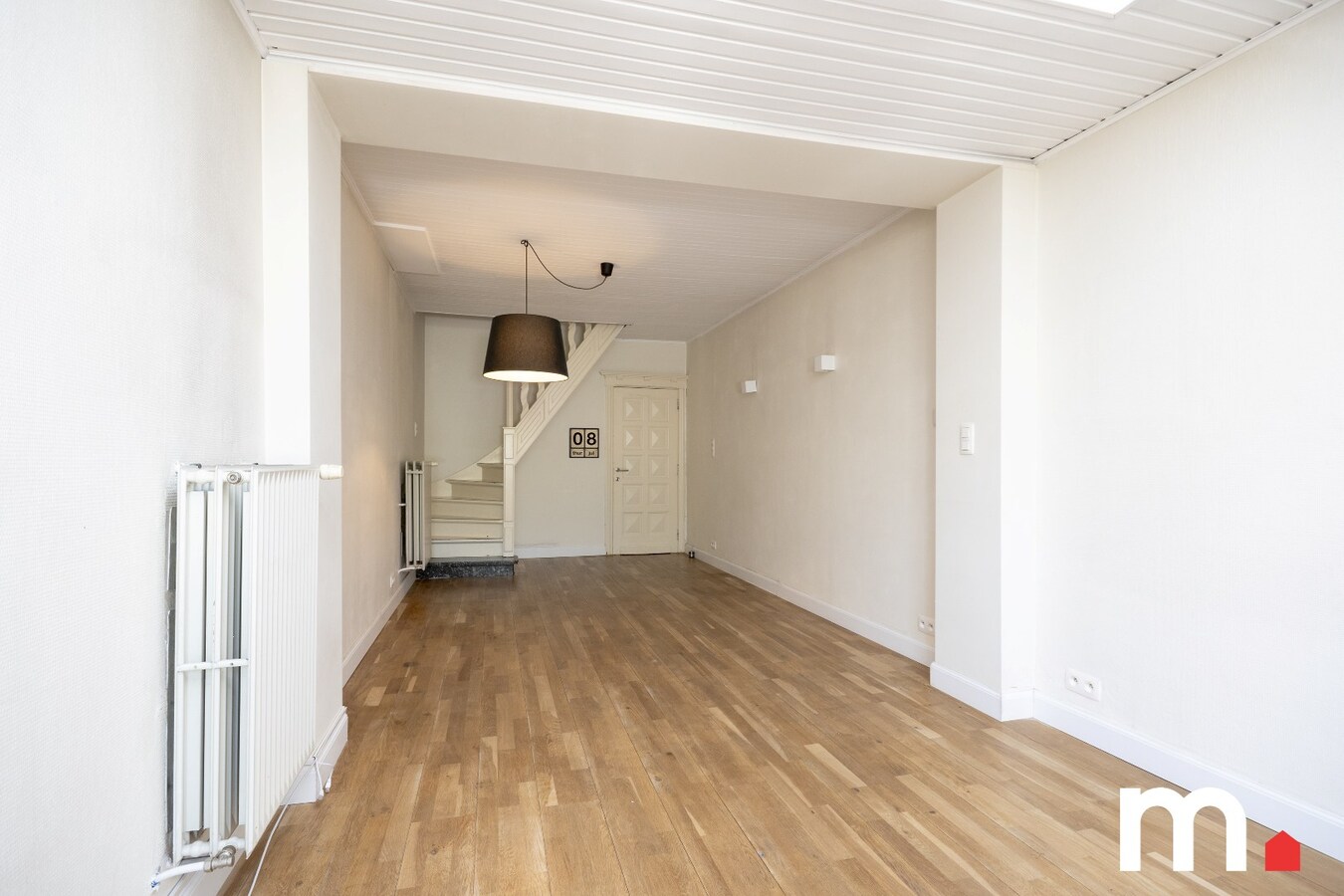 Woning te Kortrijk nabij het centrum met garage op TOPLOCATIE ! 