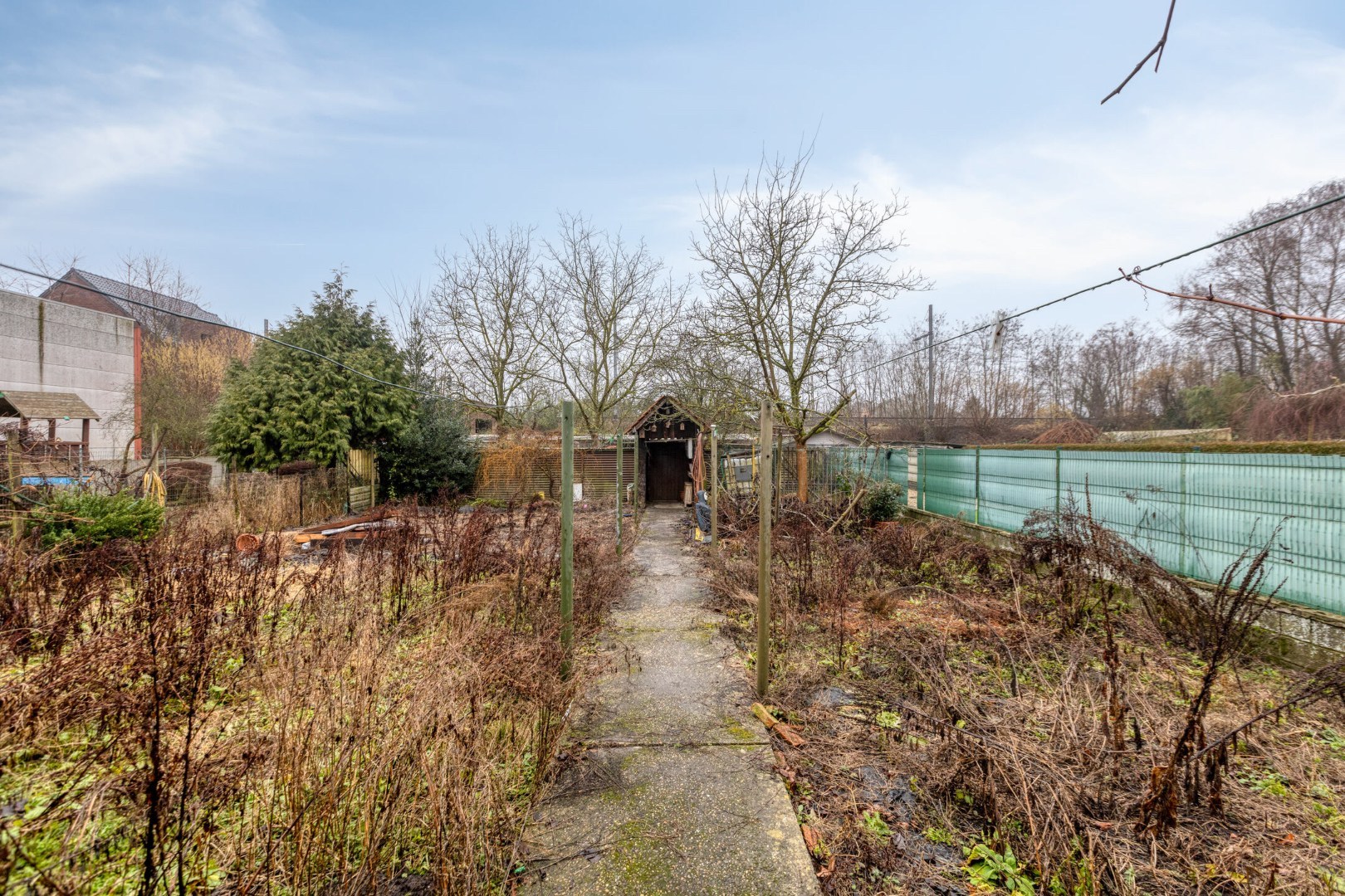 Gezinswoning met 6 slpk. en ruime garage op perceel van 1233m² te Leopoldsburg 