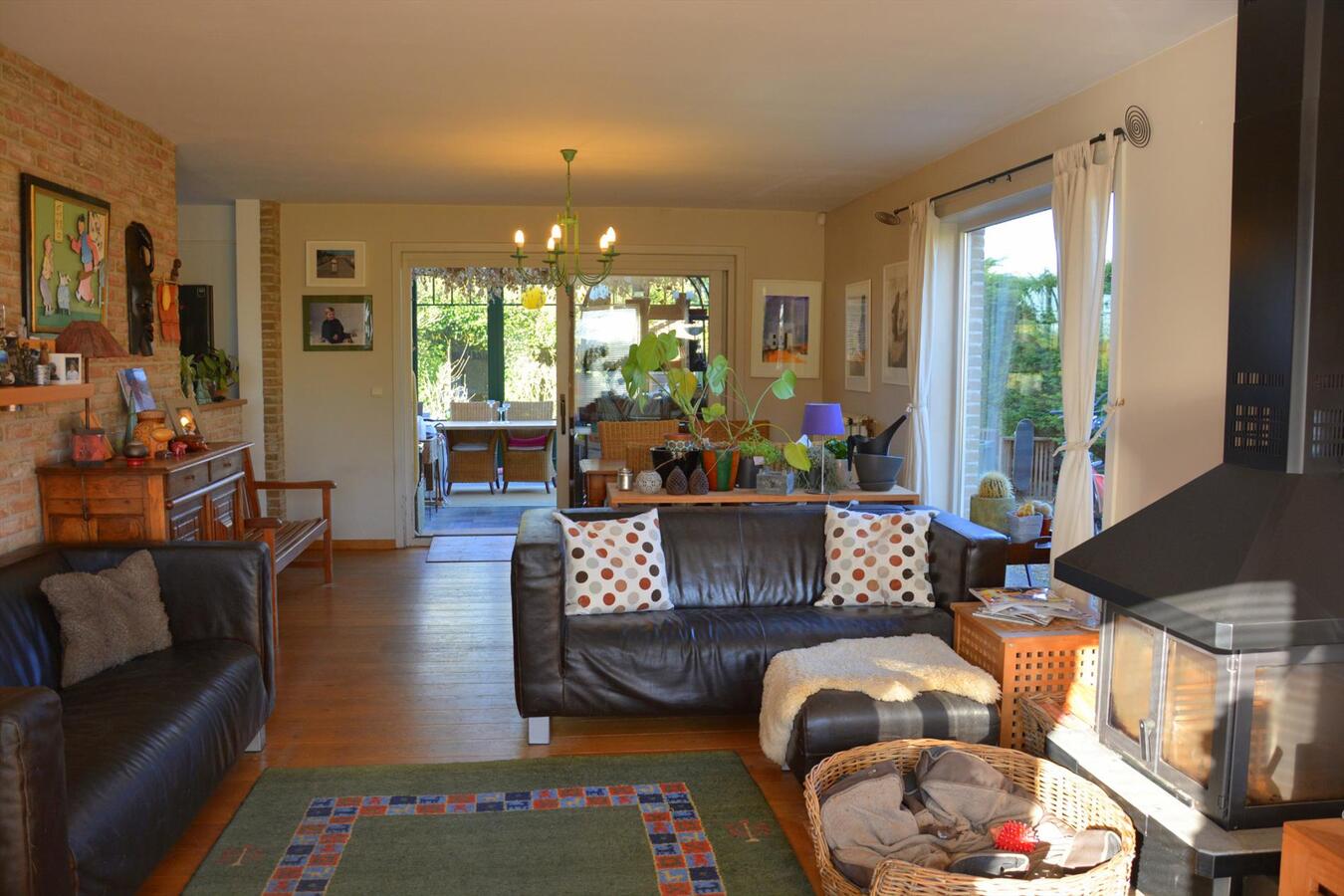 Instapklare woning met 5 slaapkamers op een grondopp. 3.349m² 