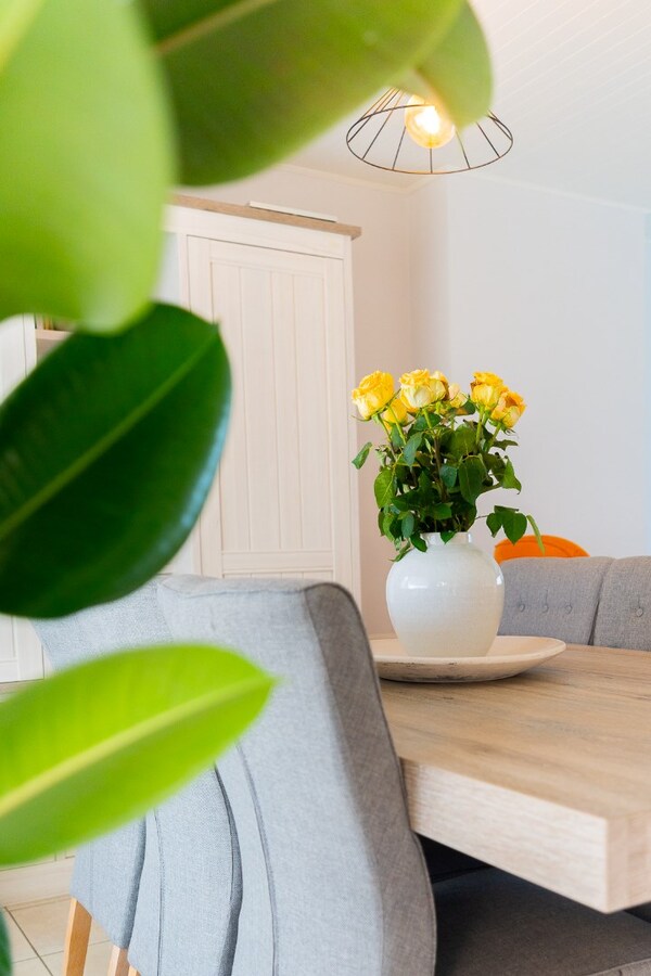 Maison entièrement rénovée, garage, parking, jardin. 