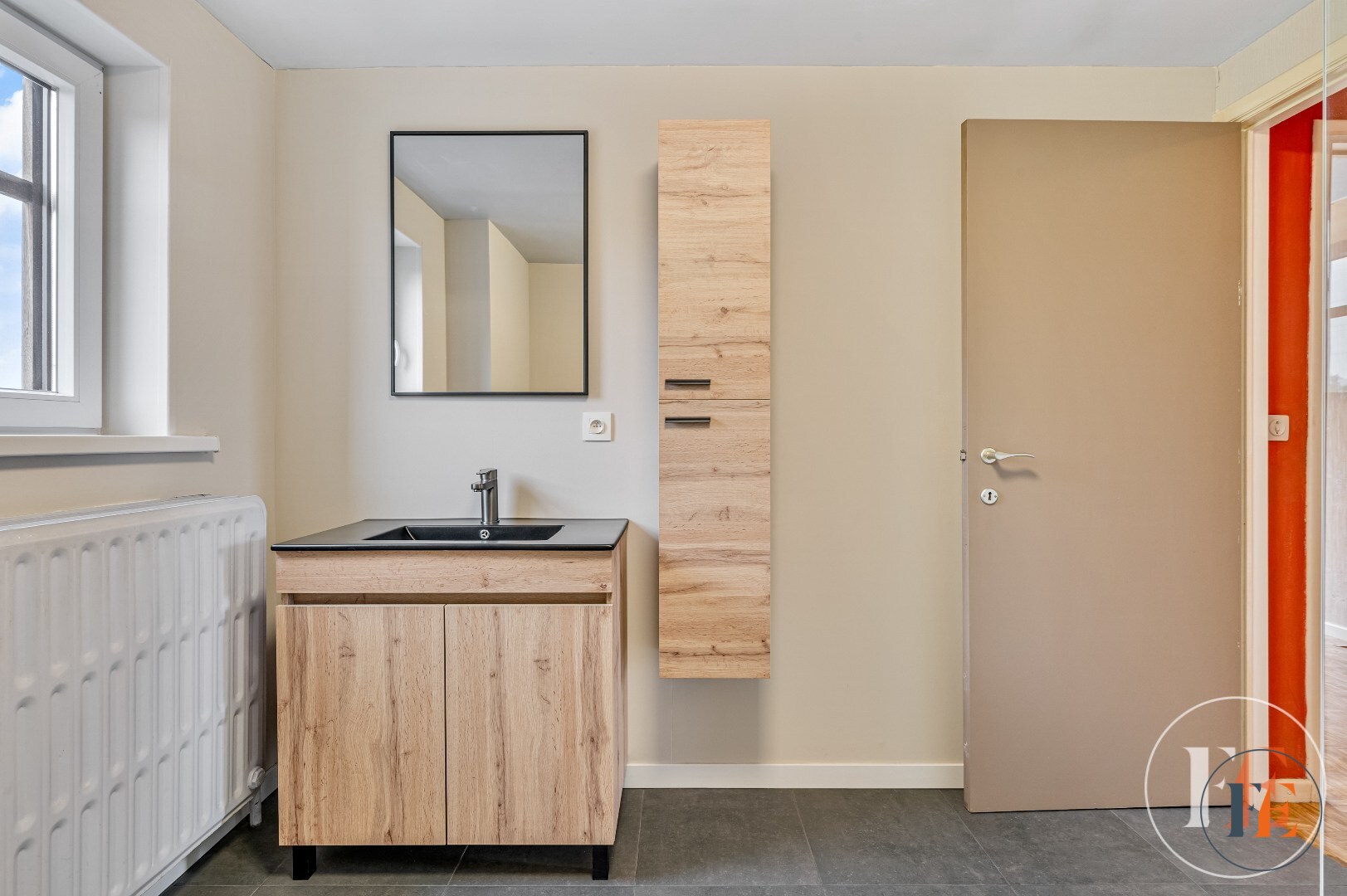 Buitenkans! Duplex appartement  met garage en tuin 