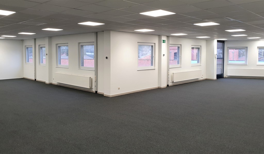 Instapklare kantoorruimte te huur vlakbij E40/R4 in Gent