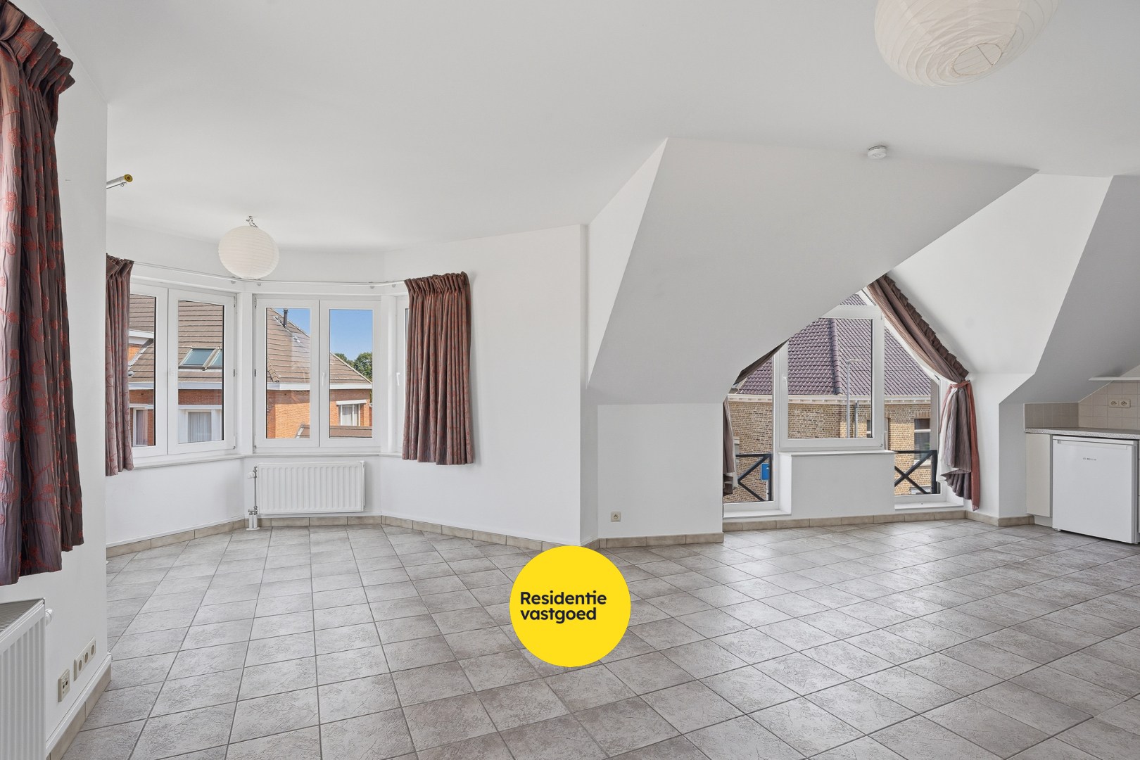 Instapklaar appartement met 2 slaapkamers te Eernegem 