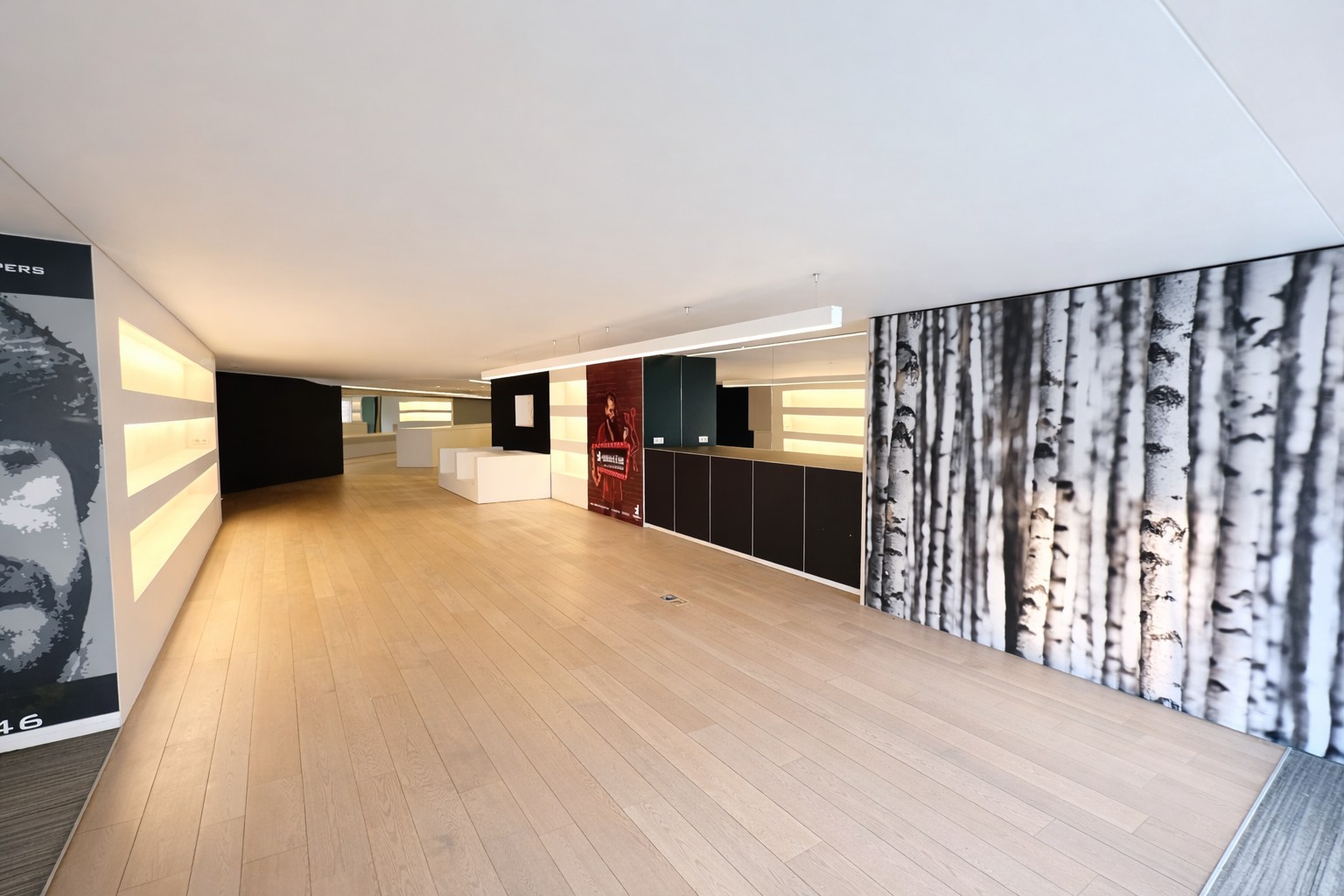 Handelspand: winkel / kantoor, instapklaar, (300 m²), mét parking, Torhout 