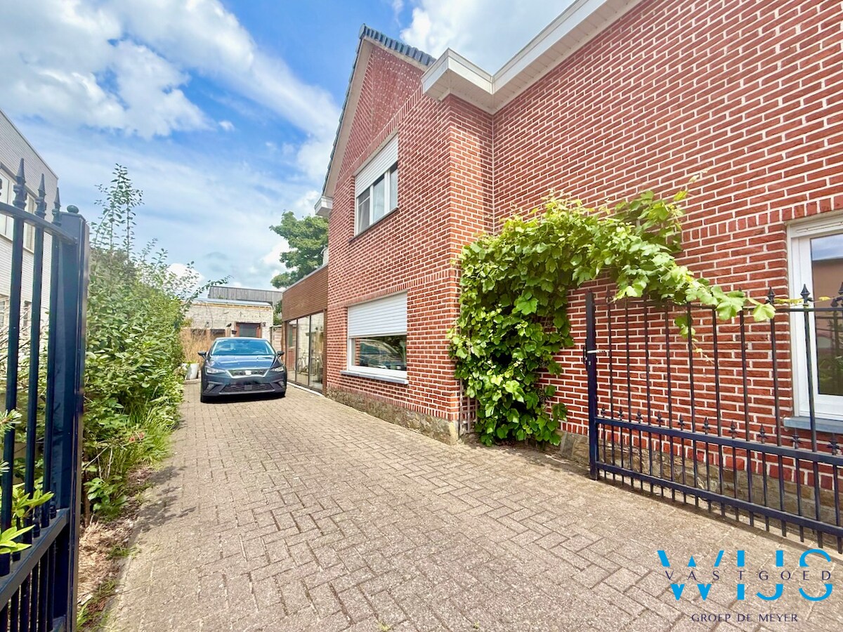Gezellig &amp; instapklaar woonhuis in CENTRUM Ertvelde ! 
