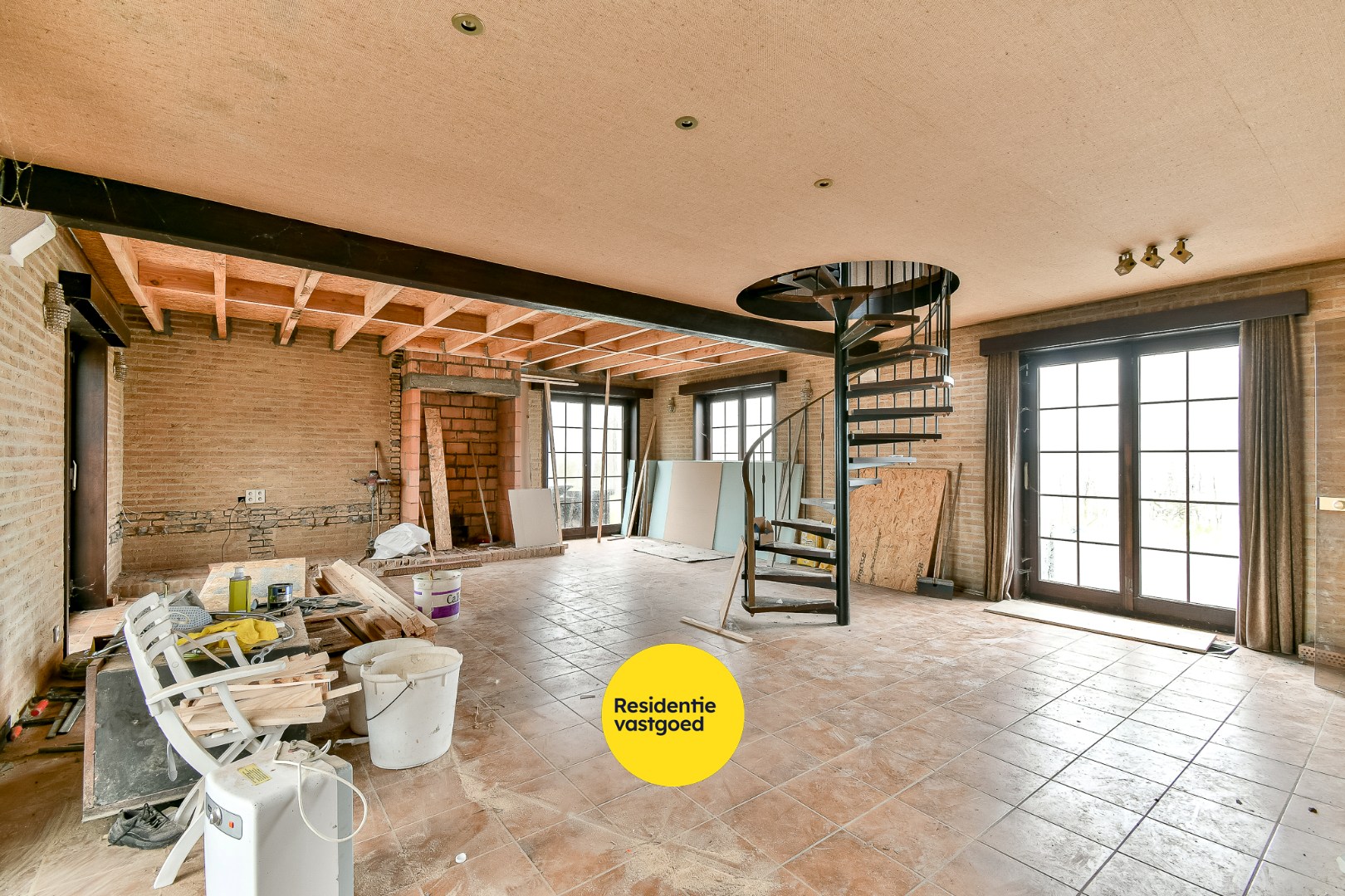 Prachtig landhuis op landelijke ligging te Leffinge. 