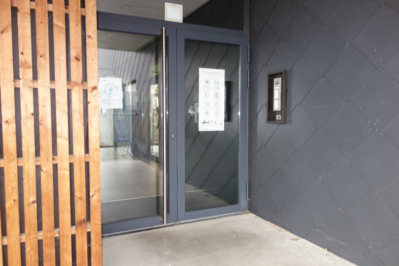 Bureau de prestataires de services loué À Tournai