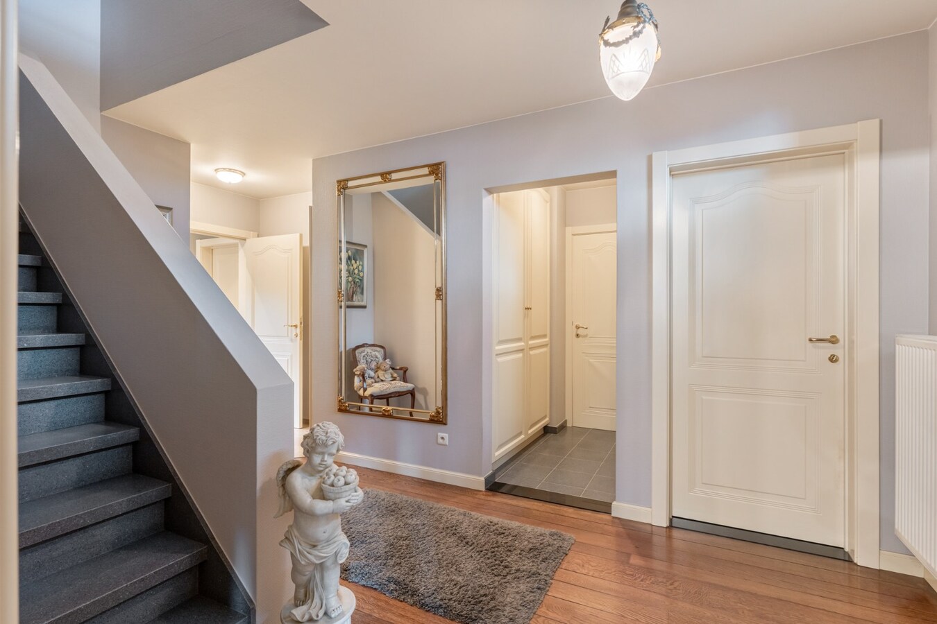 Stijlvolle, goed afgewerkte woning op een perceel van 6a32ca op een rustige locatie te Kinrooi! 