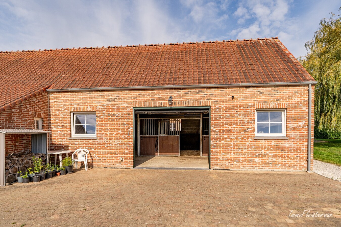 Instapklare hoeve met paardenfaciliteiten op ca. 2,5 ha te Gruitrode (Oudsbergen) 