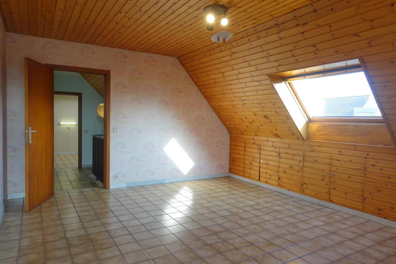 Rustig gelegen villa met garage 