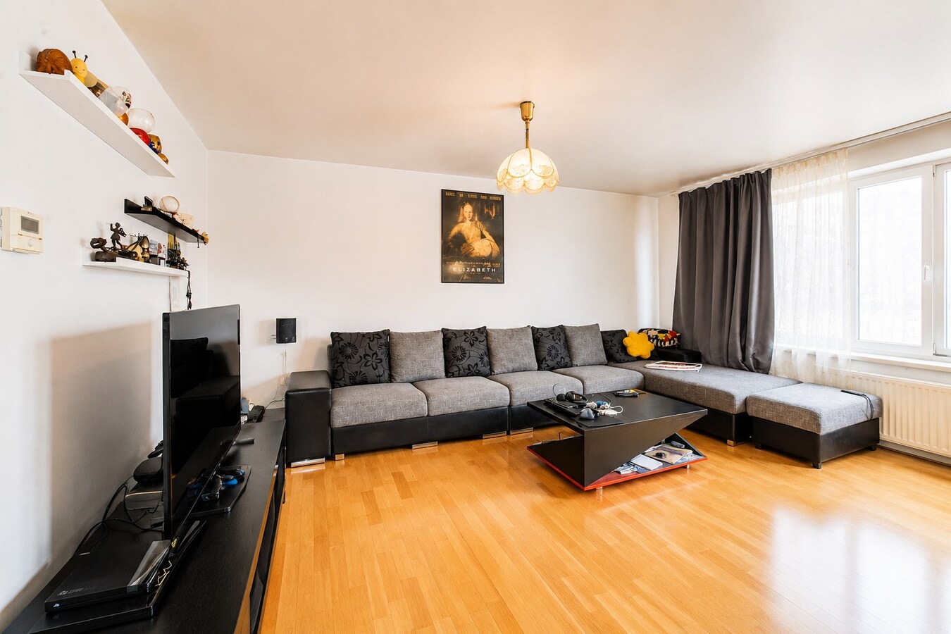 Te koop: Lichtrijk 2-slaapkamerappartement met dubbel terras en EPC-label B in hartje Sint-Niklaas! 