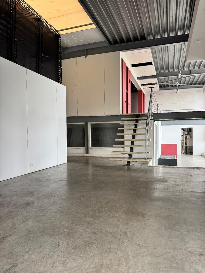 Handelspand met woonst te Ichtegem 