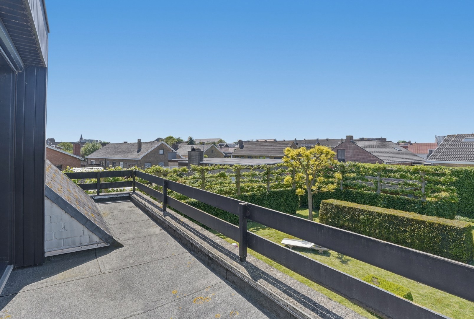 Alleenstaande woning met zonnige tuin op 980 m² 