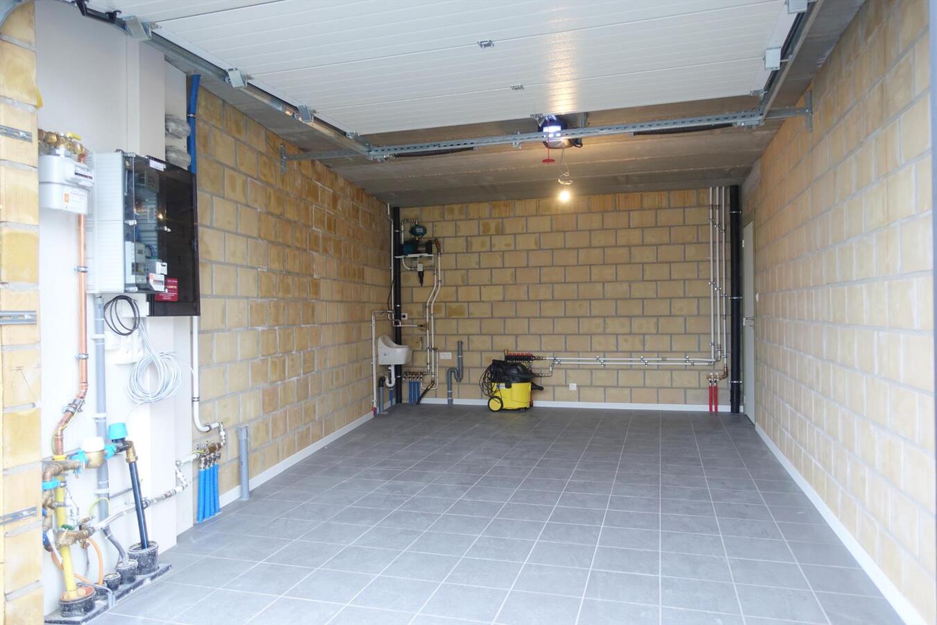 Nieuwbouwwoning met garage 
