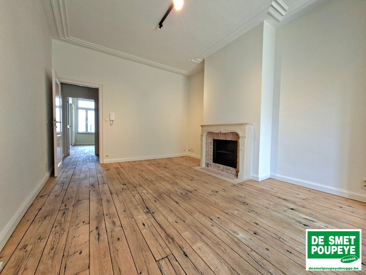 Ruim triplex appartement met 2 terrassen 