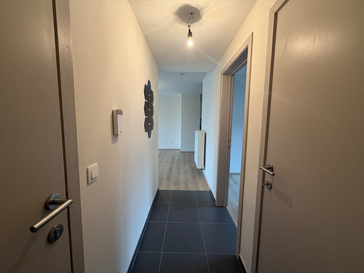 1-slpk appartement met terras en garage. 