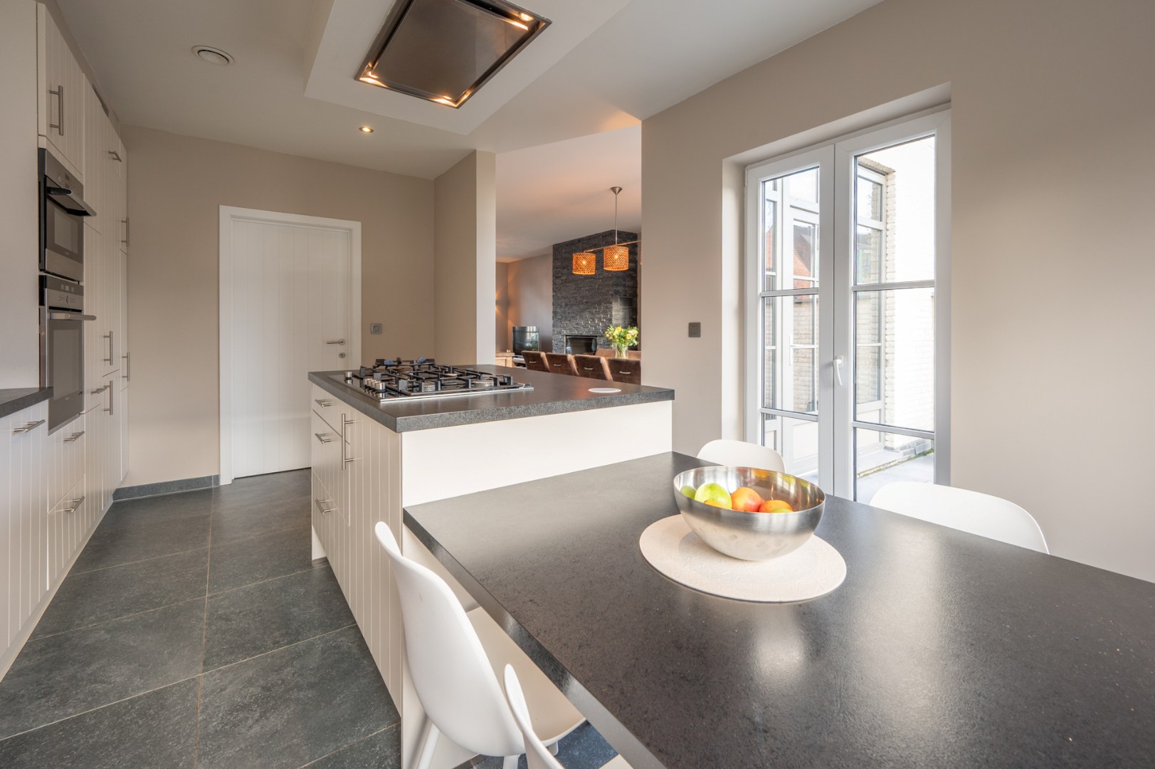 Prachtige en zéér ruime woning met kwaliteitsvolle afwerking 