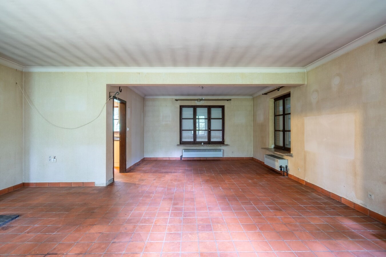 Woning op zeer rustig gelegen en ruim perceel. 