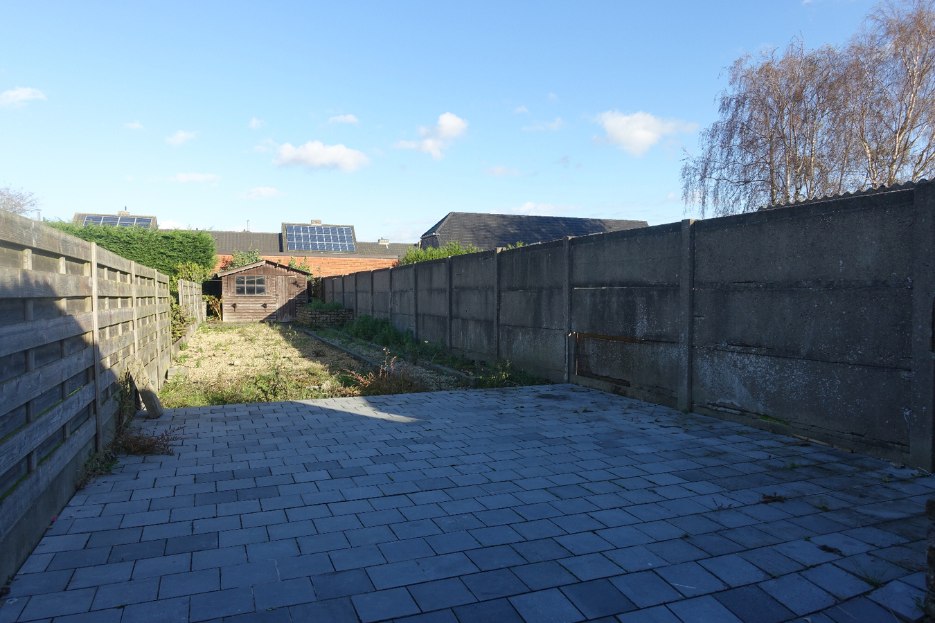 Rijwoning met tuin in centrum Eernegem 