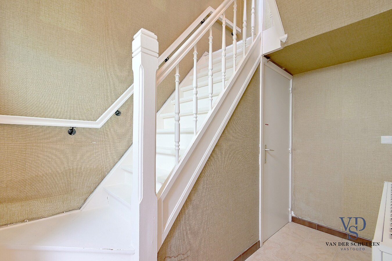 Bijzonder ruime gezinswoning. 