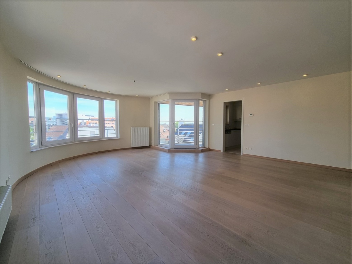 Hoekappartement (116m²) met open zicht aan het Albertstrand - Knokke 