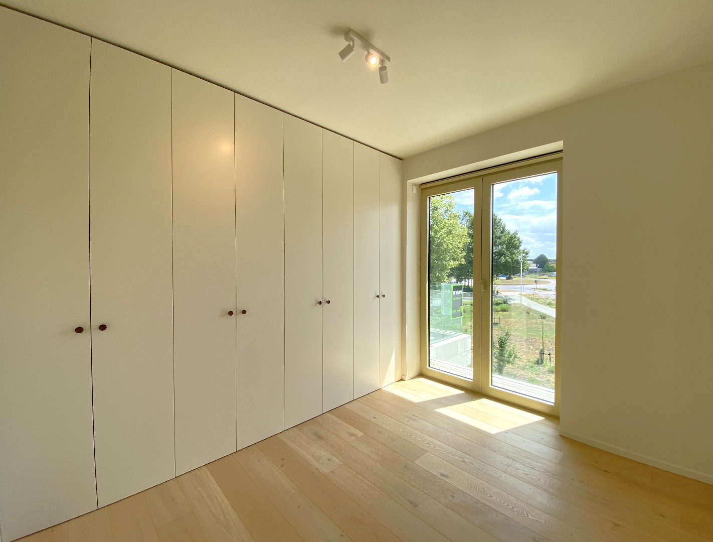 Instapklaar nieuw 1-slaapkamer appartement op een toplocatie in Waregem! 