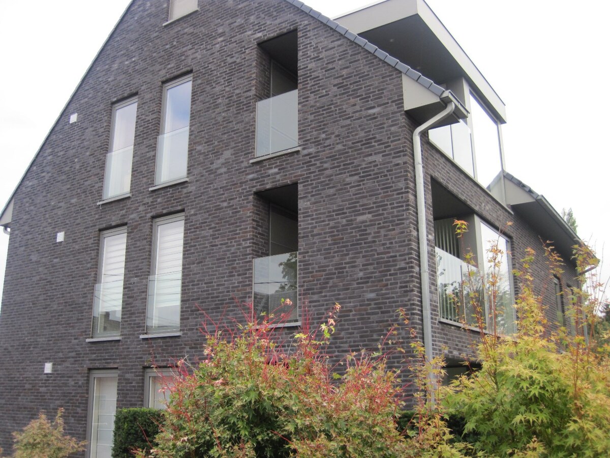 Luxueus en ruim appartement in rustige omgeving. 