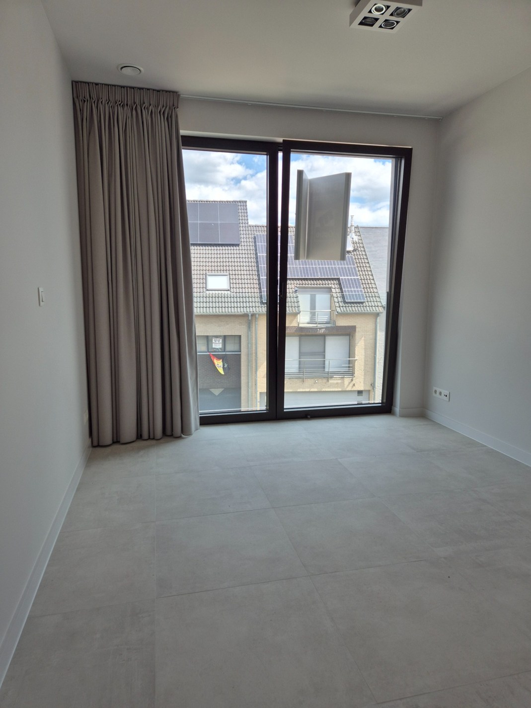 Nieuwbouwappartement met 2 slaapkamers en terras 