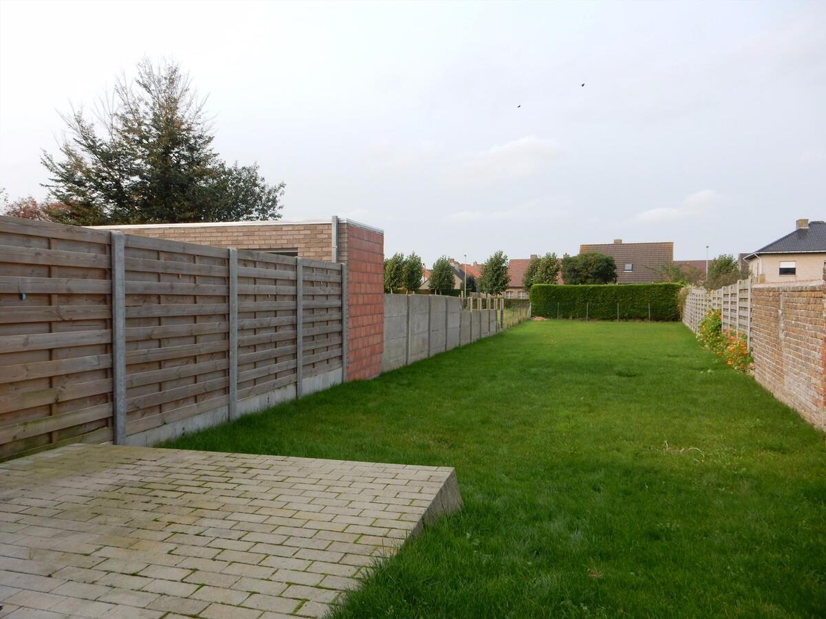 Ruime gerenoveerde woning 