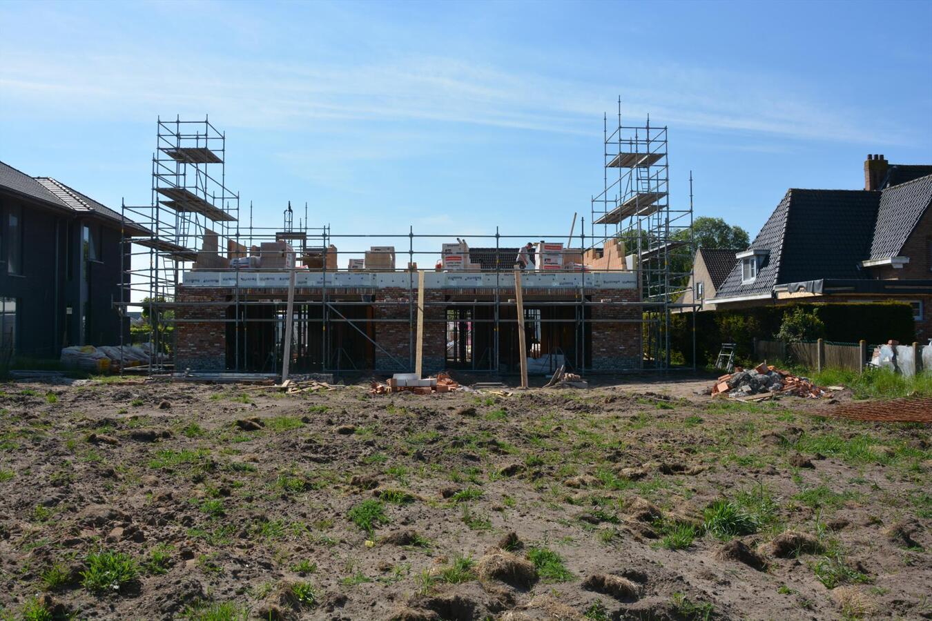 Ruime koppelwoonst in pastoriestijl 