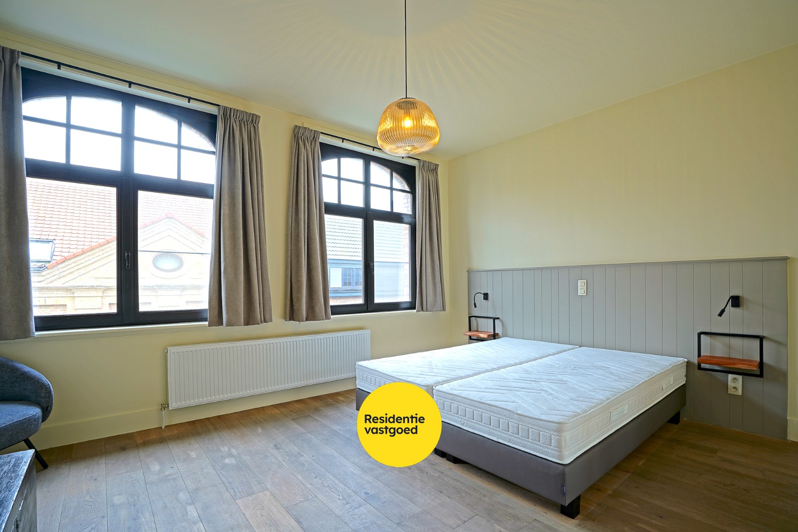 Gerenoveerde herenhuis (2025) in winkelstraat van Nieuwpoort-stad op 161 m². 