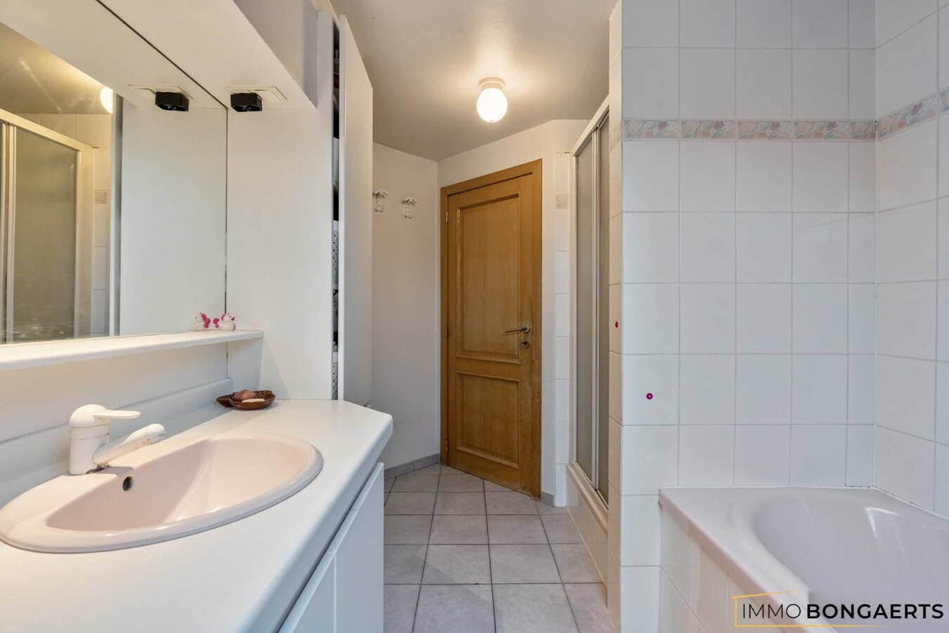 Ruime woning met 5 slaapkamers 