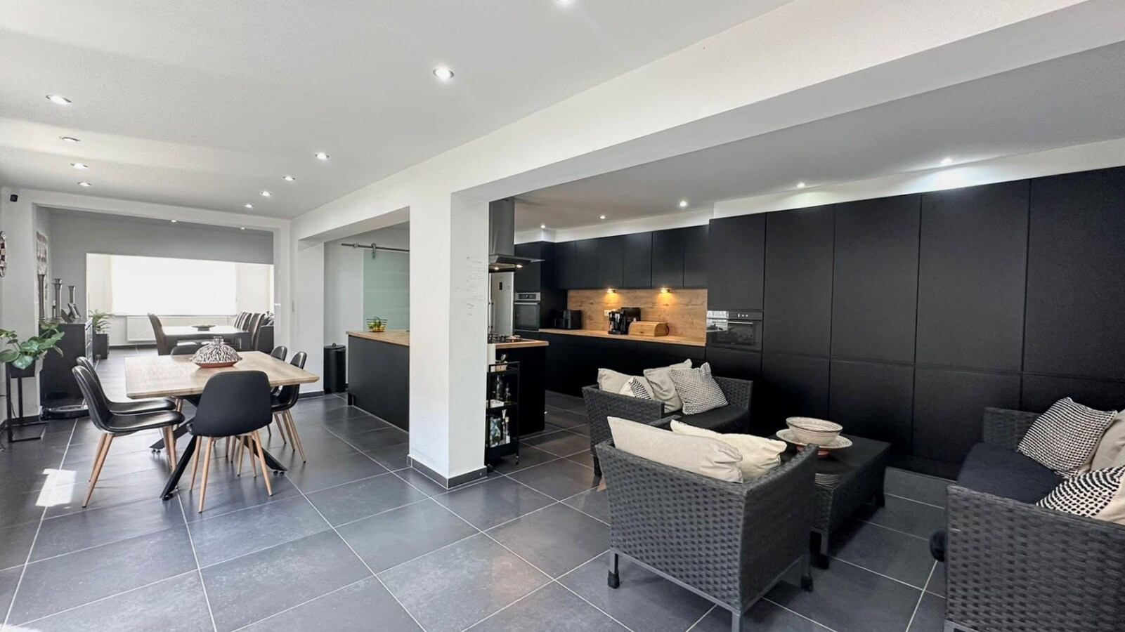 Verborgen pareltje met 5 slaapkamers vlakbij Maastricht 