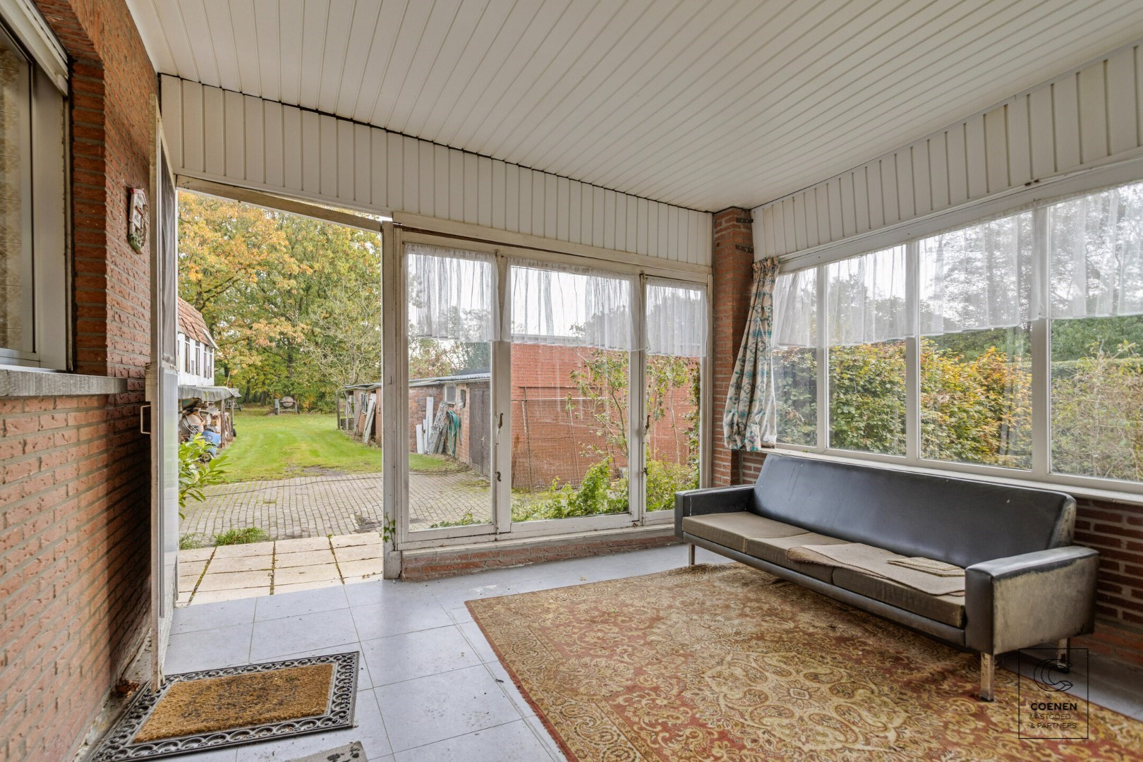 Unieke kans in Westmalle: te renoveren woning met 4 à 5 slpk' s, 236 m² bew. opp. op perceel van 3.990 m²! 
